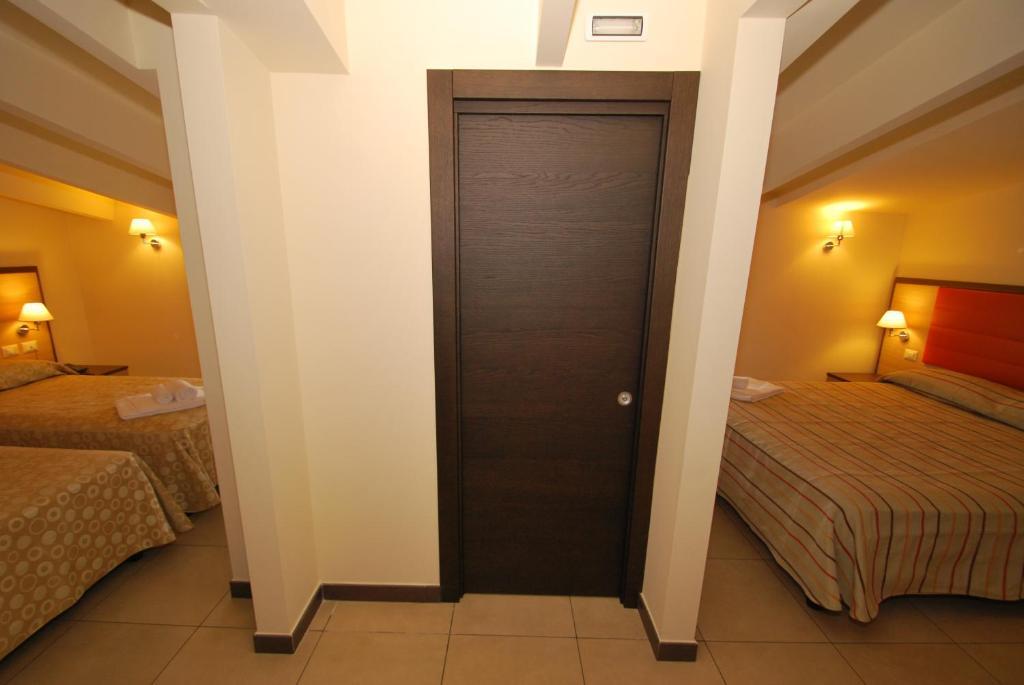 Hotel Milazzo Exterior foto